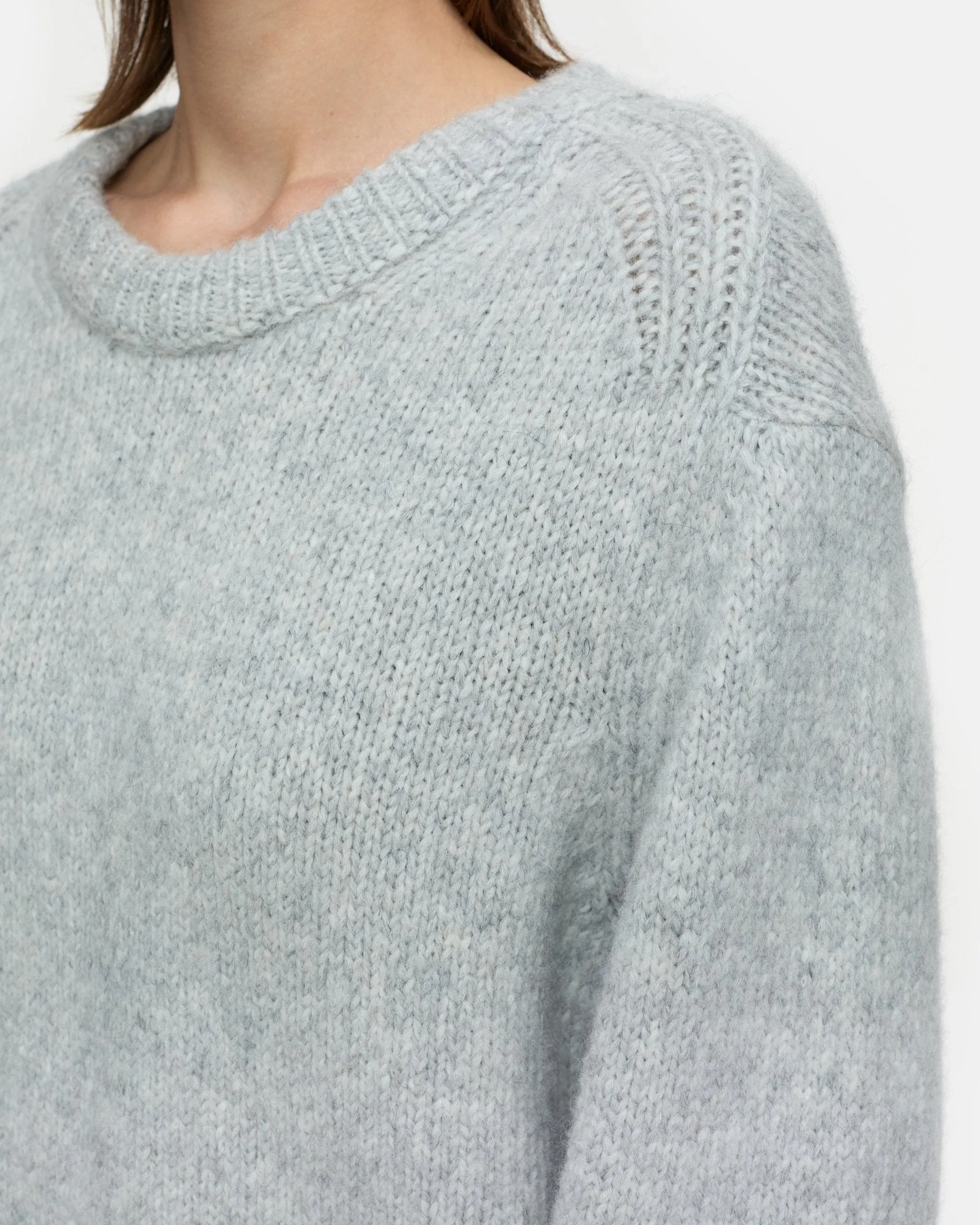 CROPPED CREW NECK | LIGHT GREY MELANGE